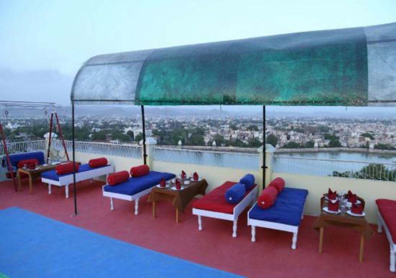 Hotel Ambavgarh Palace Udaipur Exterior foto