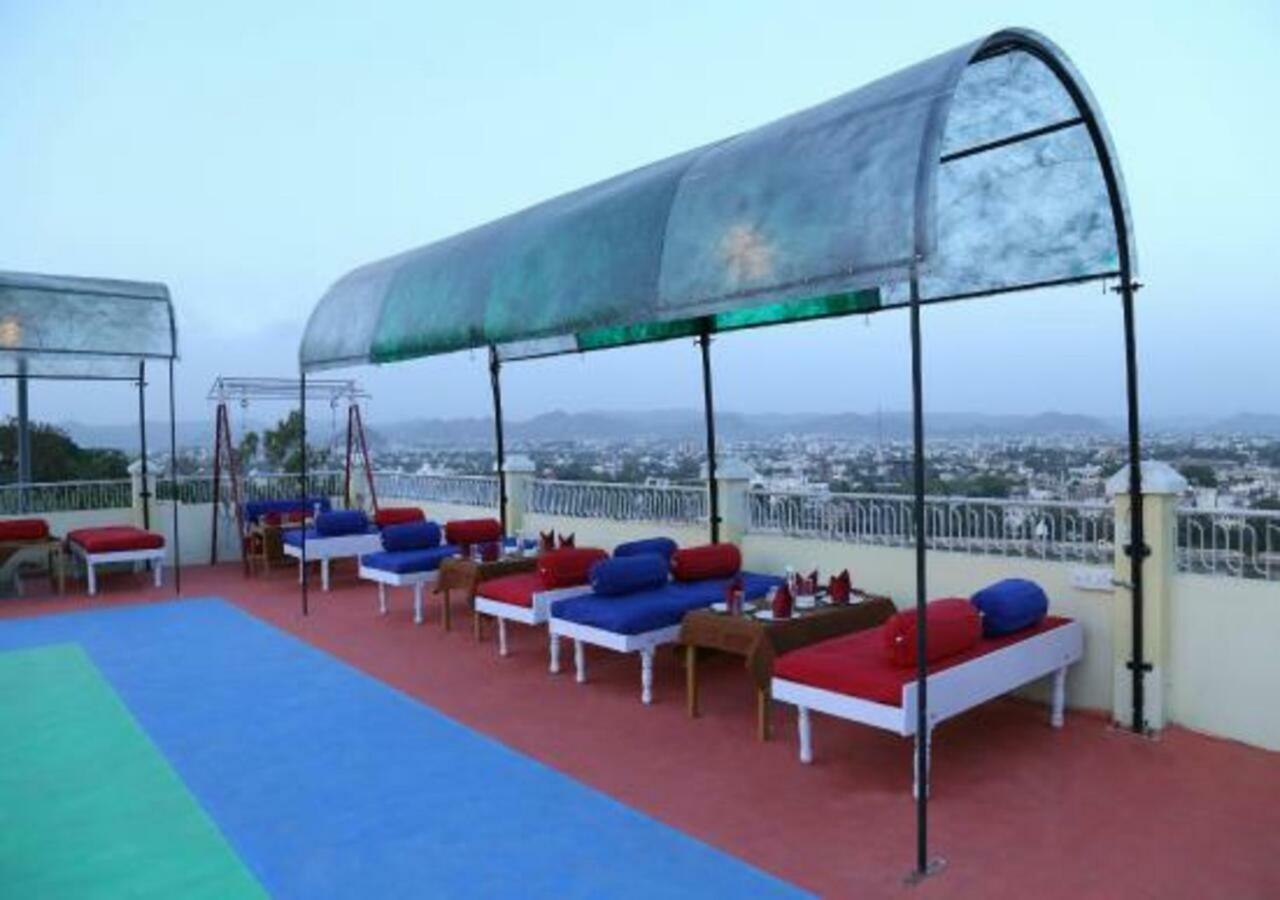 Hotel Ambavgarh Palace Udaipur Exterior foto